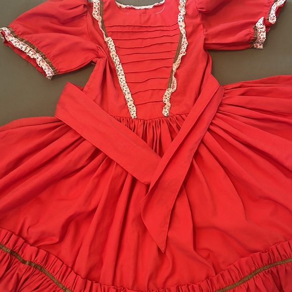 FOLKLORIC BEAUTIFULL Ruffled Girls DRESS - Picture 4 of 13